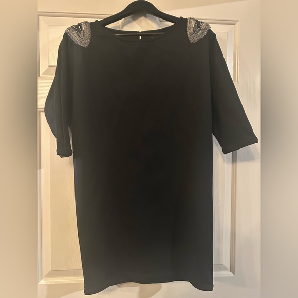 Elizabeth and James Black Tunic Dress in a size Medium - Picture 3 of 13